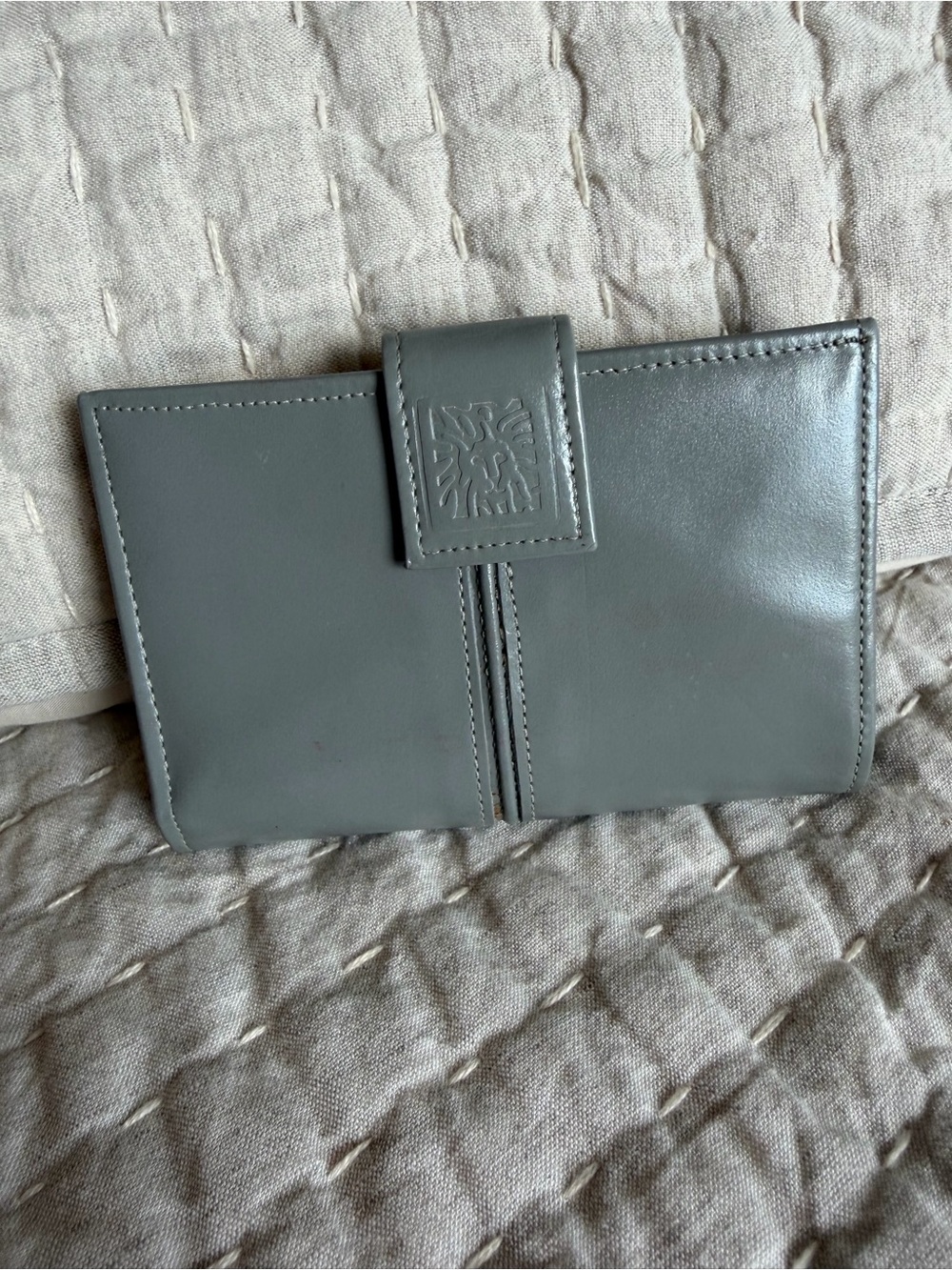 Ann Klein gray smooth cowhide leather gold snap lock small wallet 5x3.5